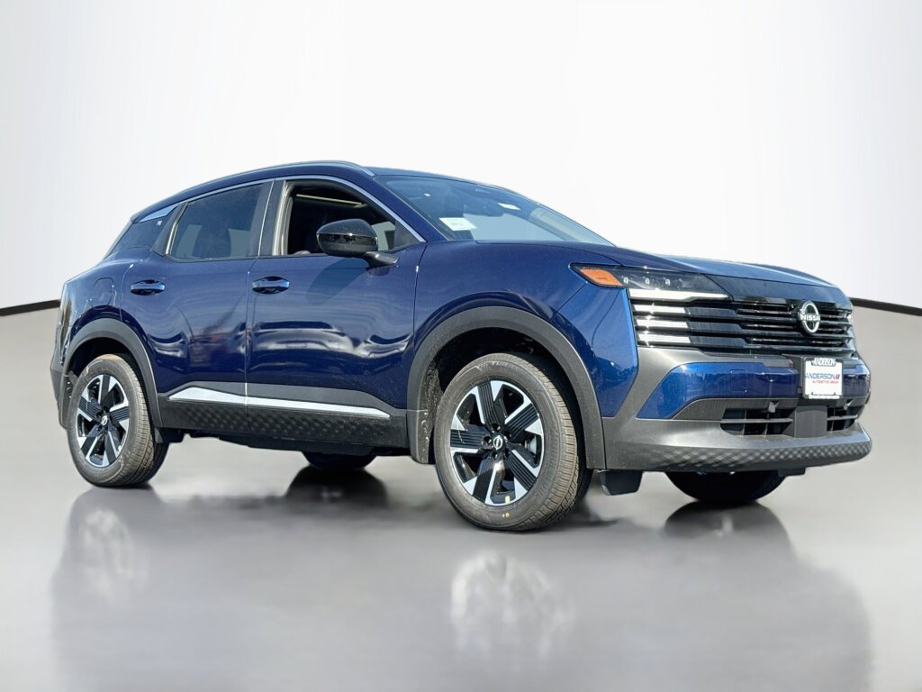 New 2027 Nissan Kicks SV AWD/4WD image 1