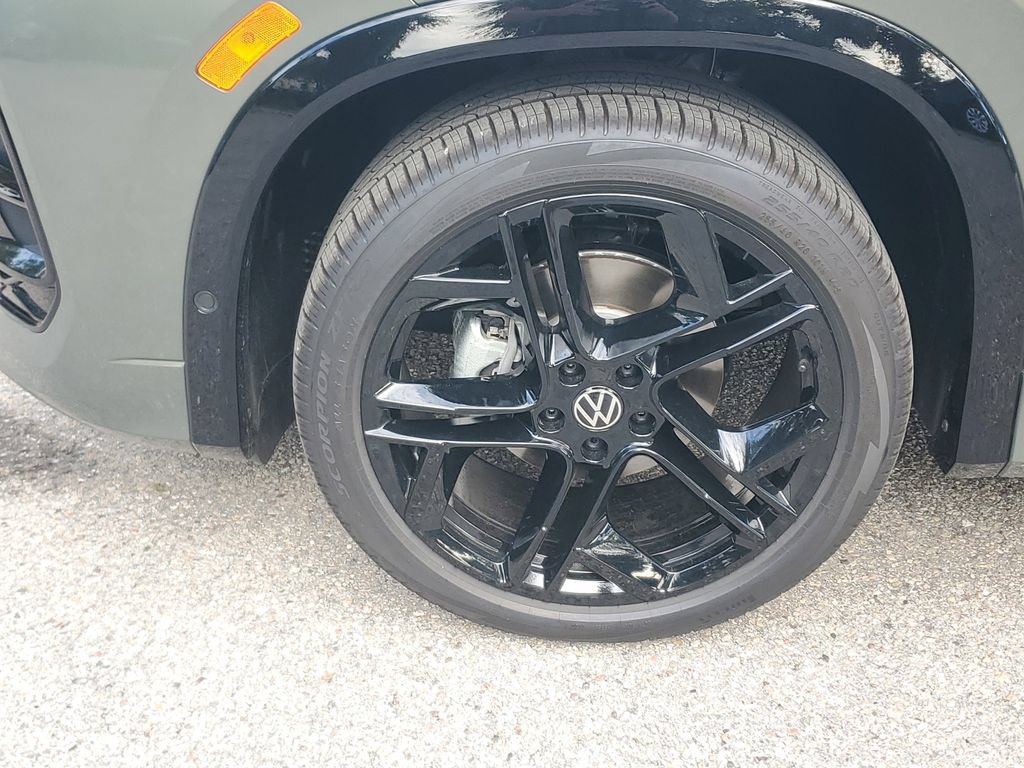 New 2026 Volkswagen Tiguan SE R-Line FWD image 13