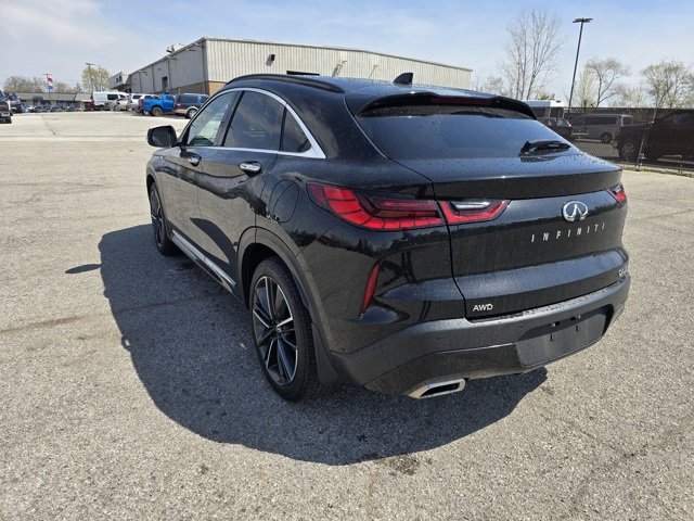 Used 2023 INFINITI QX55 Essential w/ Accent Package image 5