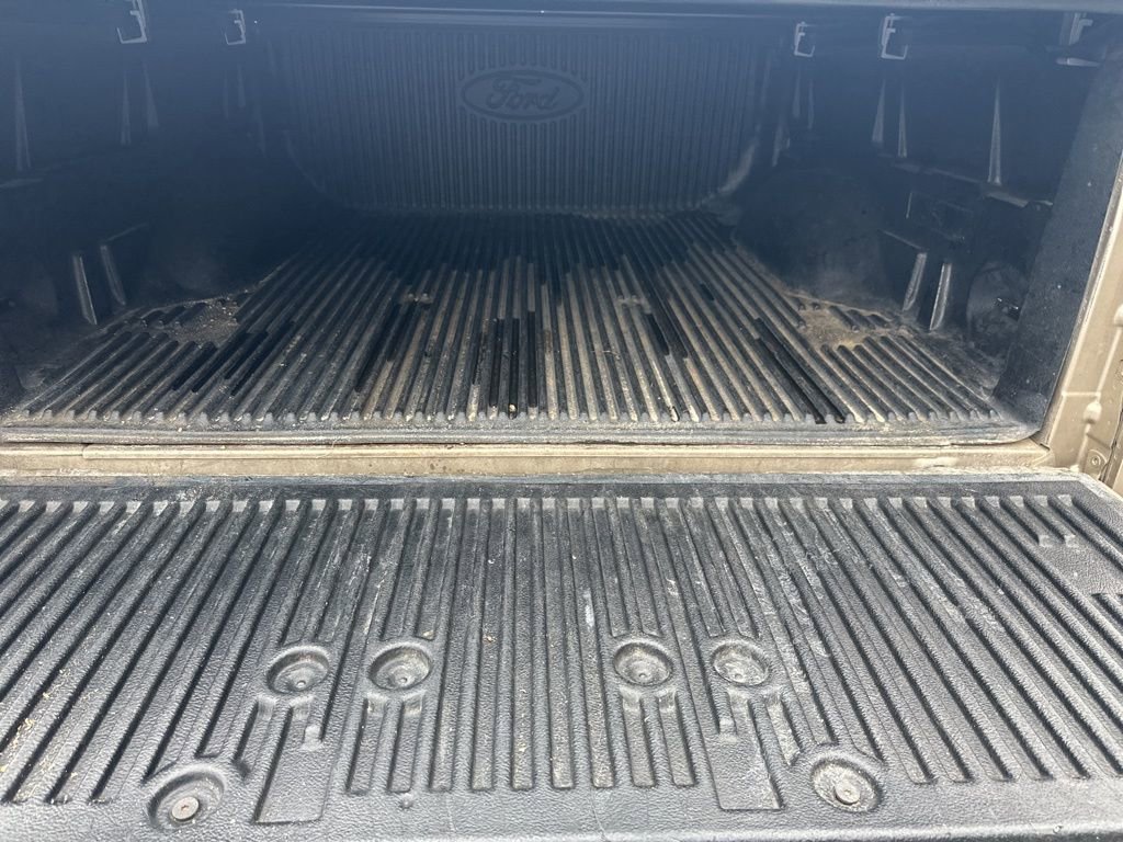 Used 2011 Ford F150 XLT w/ XLT Chrome Pkg image 11