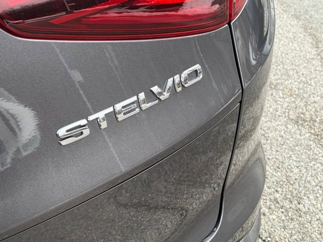 Used 2023 Alfa Romeo Stelvio Ti image 16