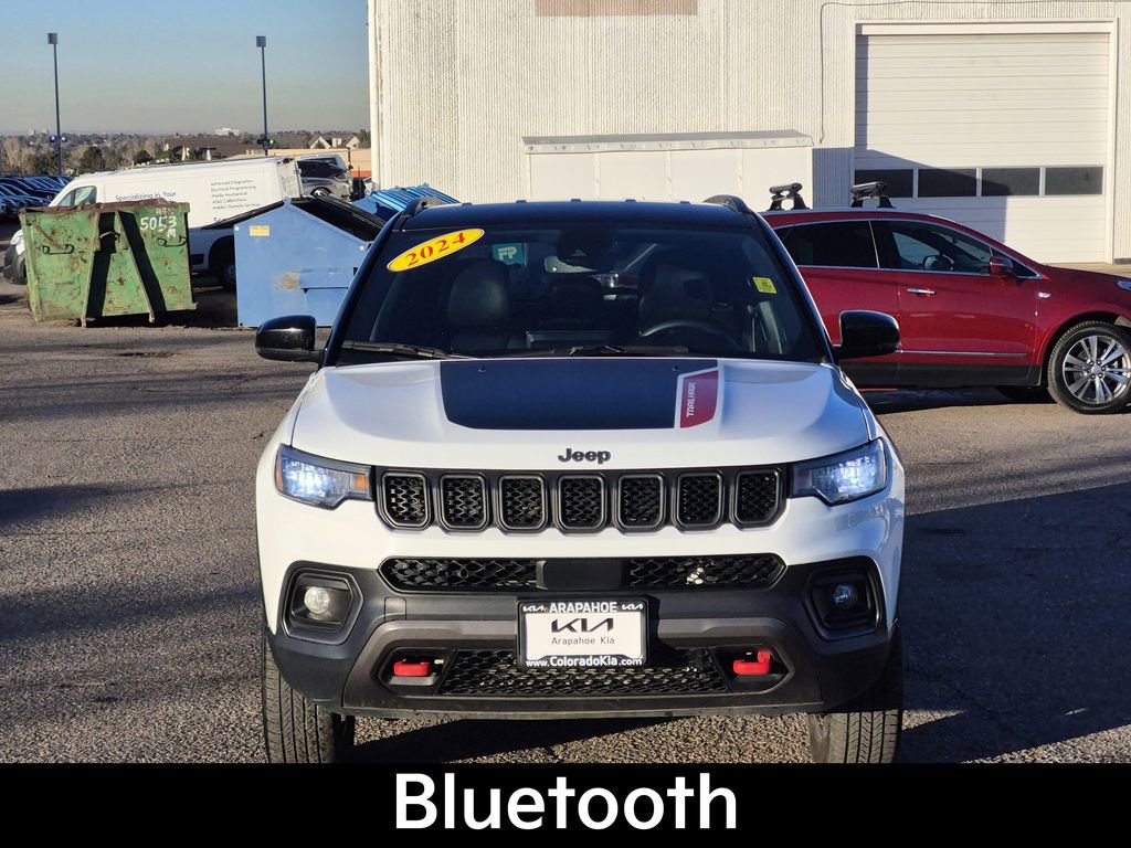 Used 2024 Jeep Compass Trailhawk image 3