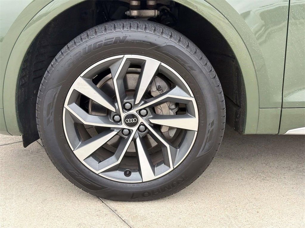 Used 2025 Audi Q5 2.0T Premium Plus w/ Premium Plus Package image 6