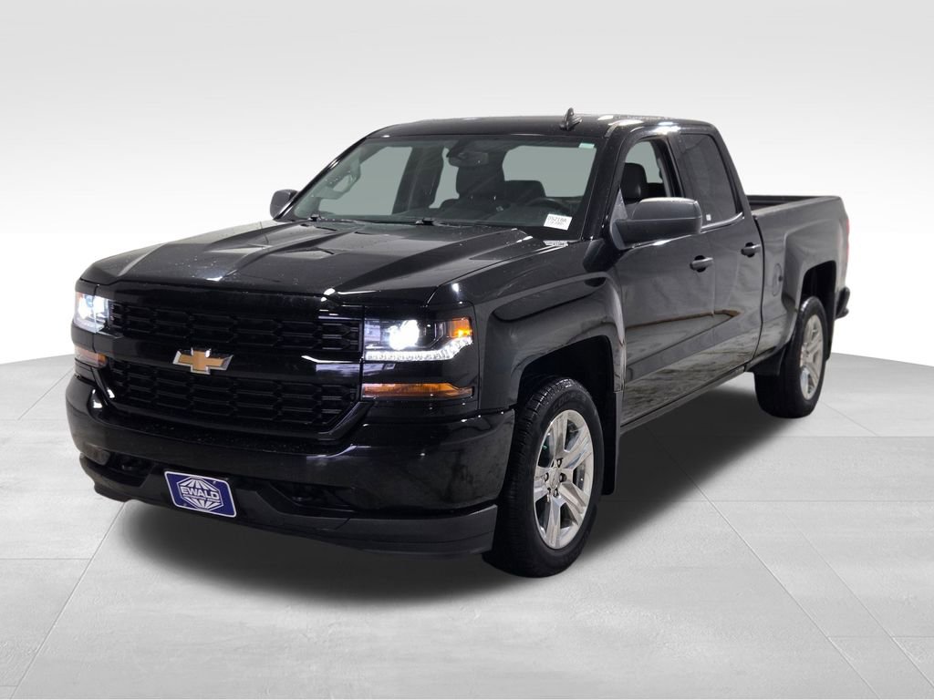 Used 2018 Chevrolet Silverado 1500 Custom w/ Custom Value Package image 14