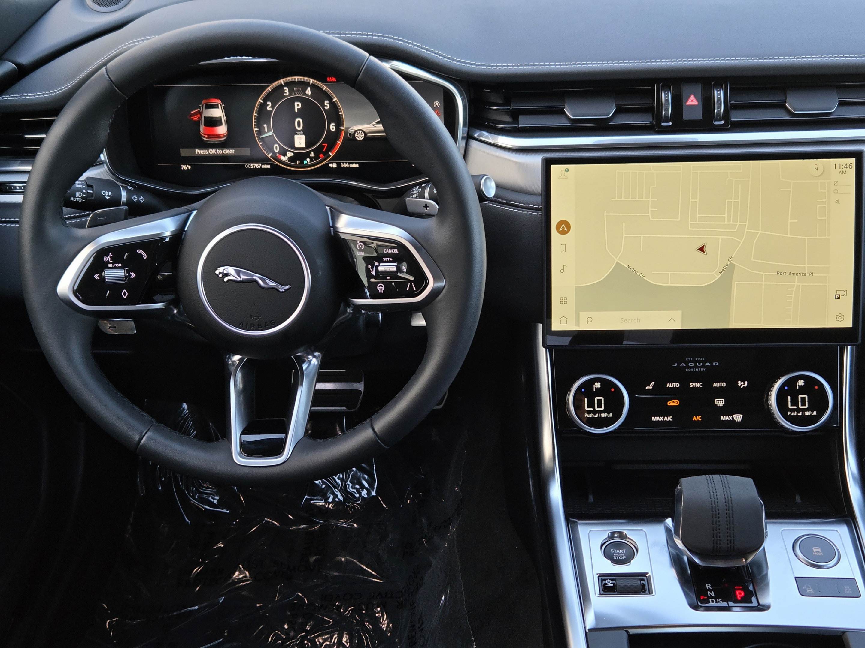 Certified 2024 Jaguar XF R-Dynamic SE AWD/4WD image 24