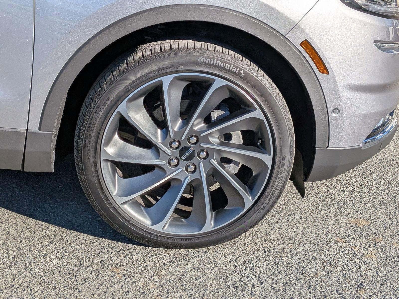 Certified 2023 Lincoln Nautilus Reserve w/ Equipment Group 202A image 12