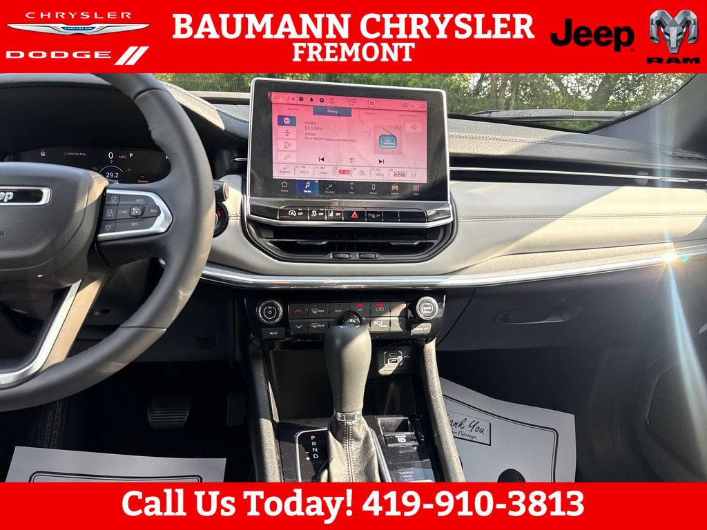 Used 2023 Jeep Compass Limited w/ Elite Group AWD/4WD image 19
