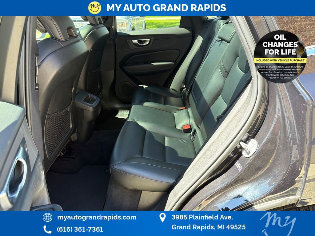 Used 2023 Volvo XC60 B5 Core AWD/4WD image 29