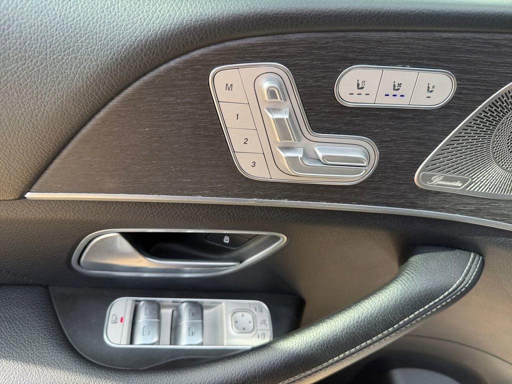 Used 2022 Mercedes-Benz GLS 450 4MATIC image 16