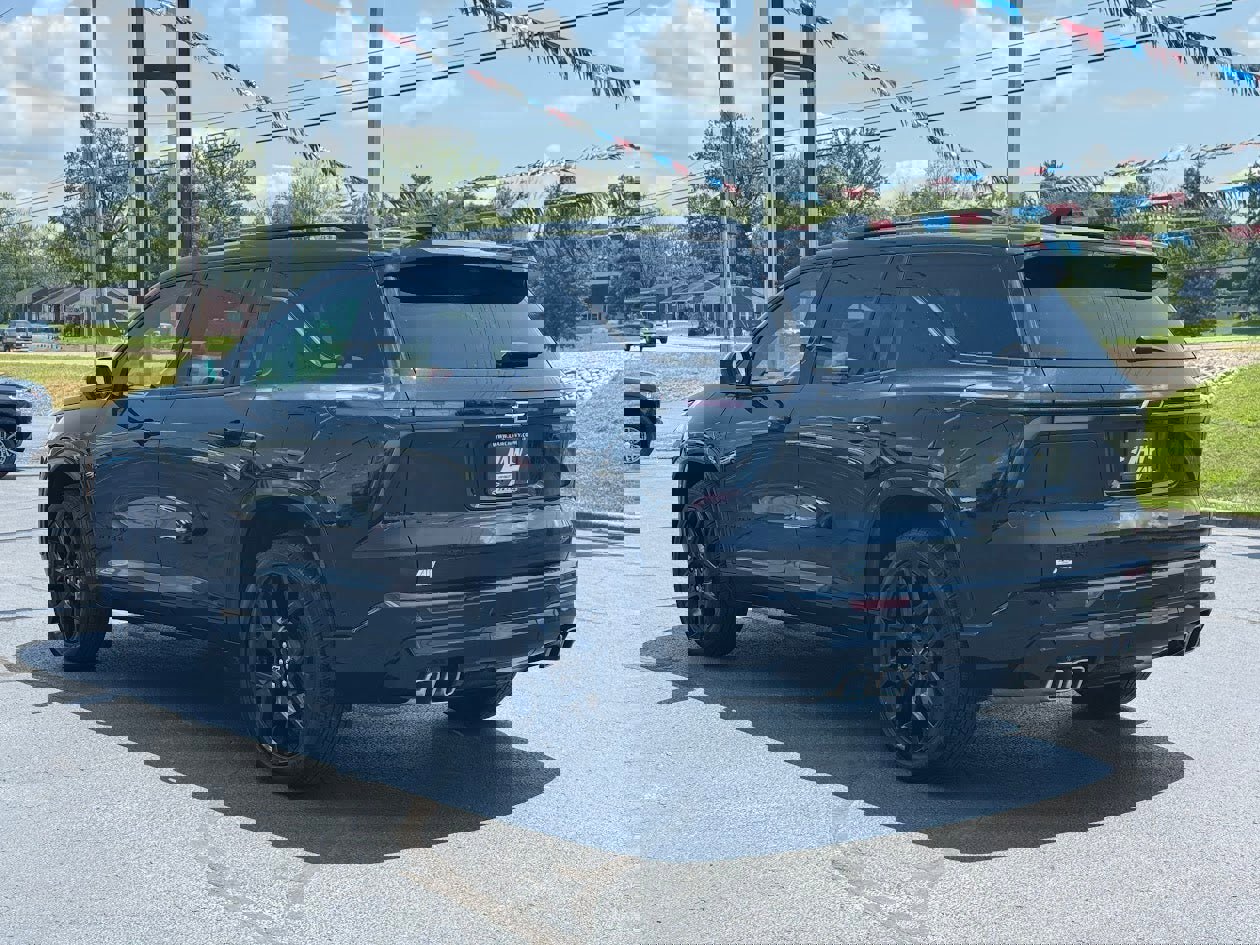 Used 2024 Chevrolet Traverse RS image 7