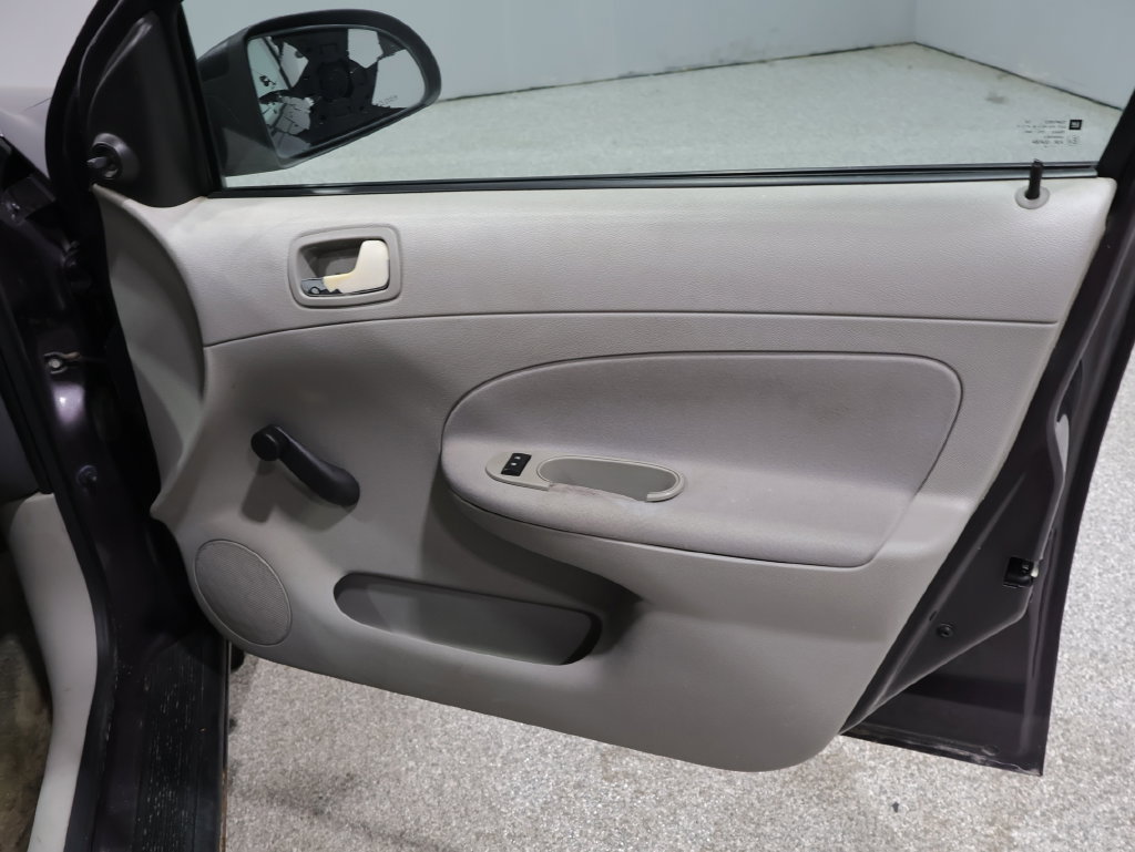 Used 2006 Chevrolet Cobalt LS FWD image 24