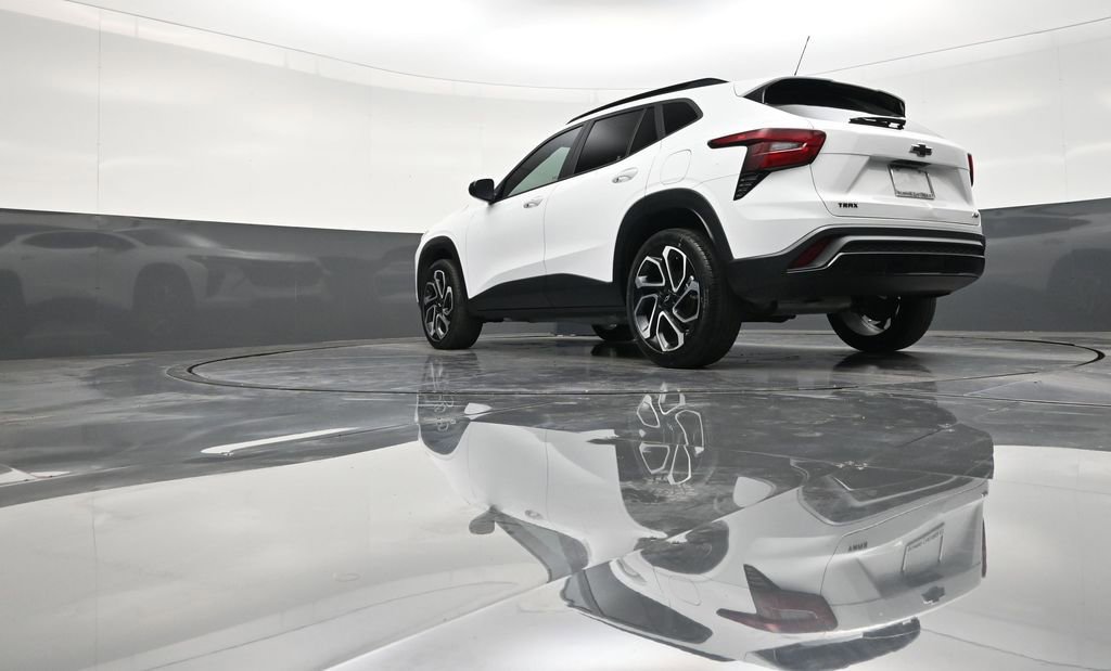 Used 2024 Chevrolet Trax RS image 22