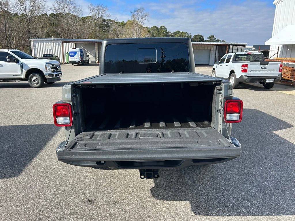 Used 2023 Jeep Gladiator Overland w/ Popular Equipment Package image 6
