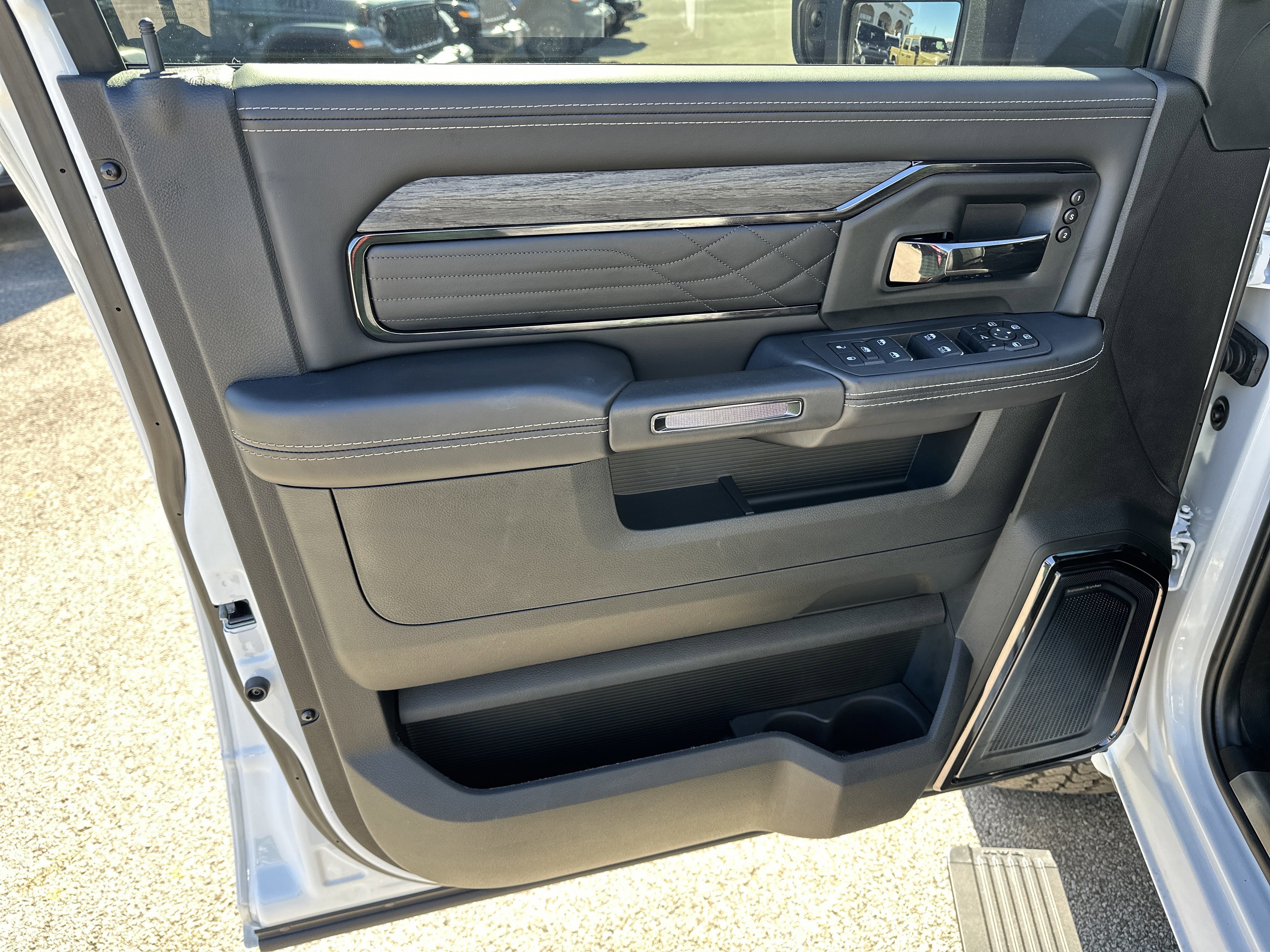 Used 2025 RAM 2500 Limited image 11