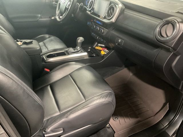 Used 2023 Toyota Tacoma Limited w/ Black Out Package (TMS) image 20