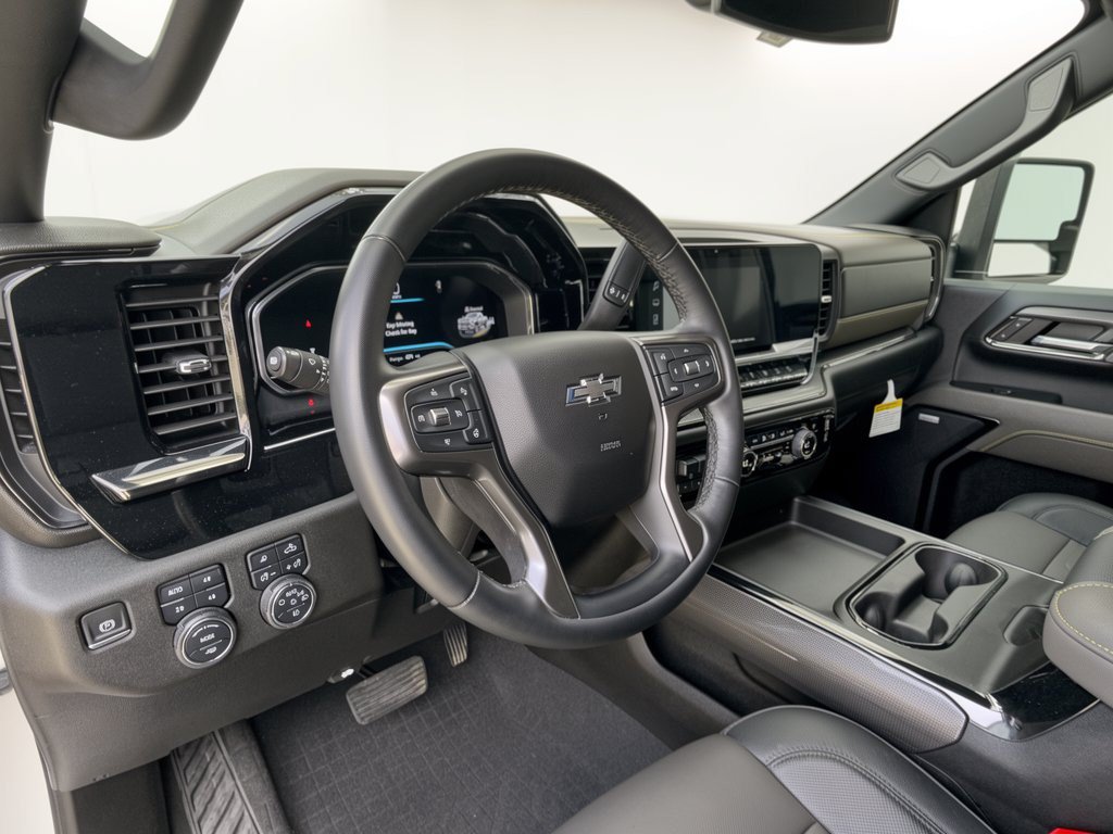 Certified 2024 Chevrolet Silverado 2500 ZR2 AWD/4WD image 4