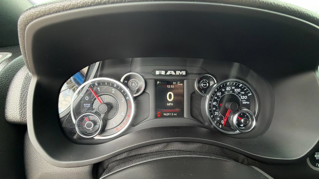 Used 2024 RAM 5500 Tradesman w/ Chrome Appearance Group AWD/4WD image 22