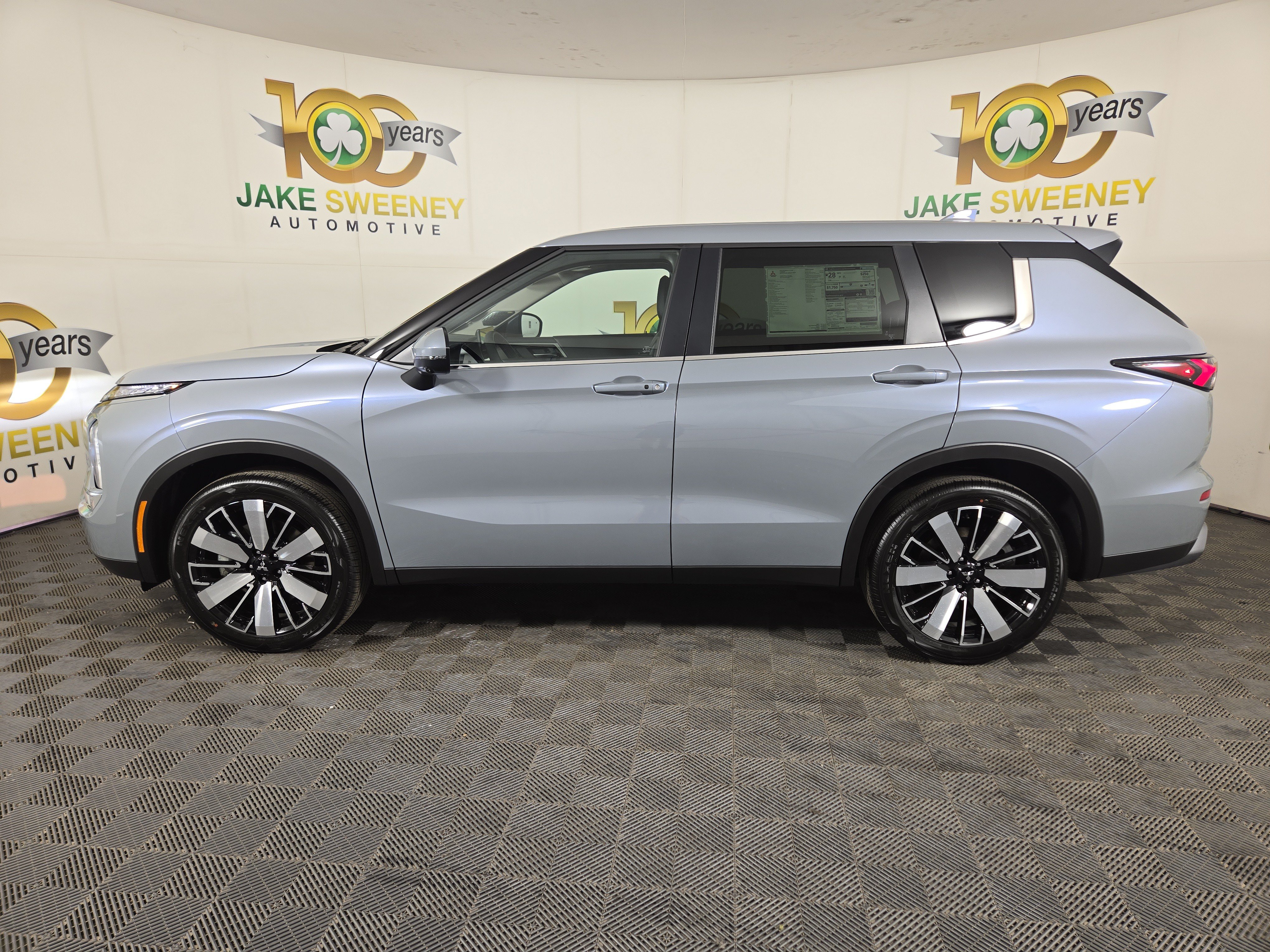 New 2026 Mitsubishi Outlander SE FWD image 4