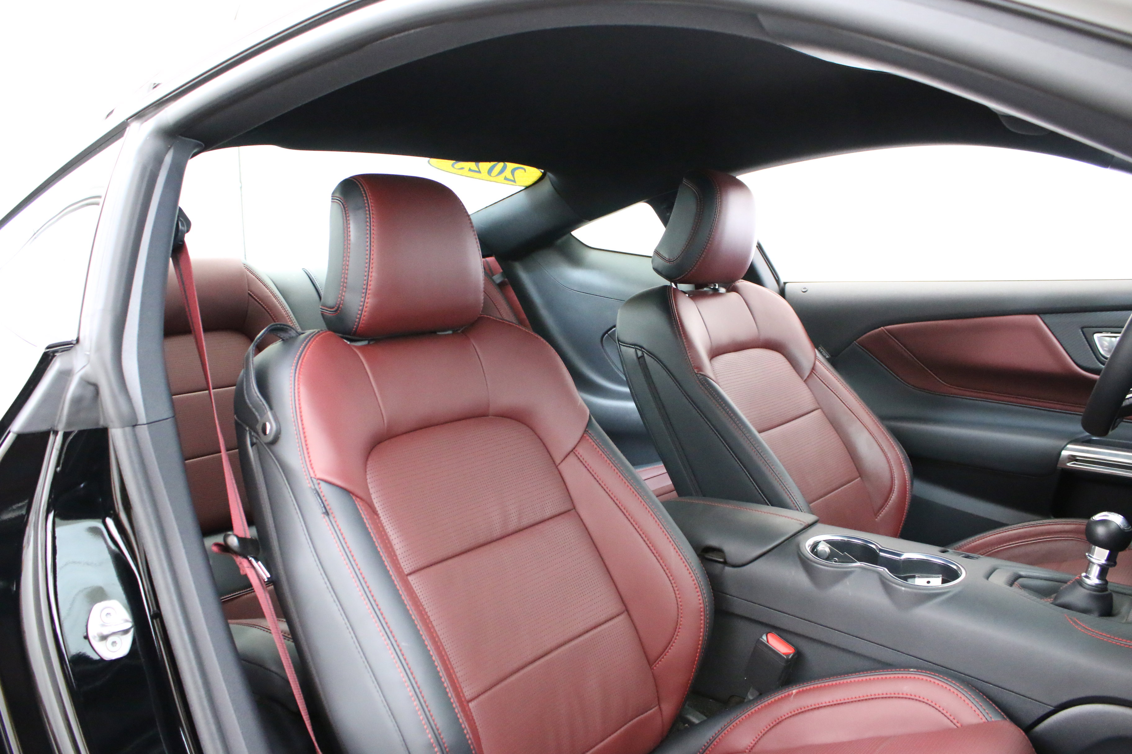 Used 2025 Ford Mustang GT Premium RWD image 28