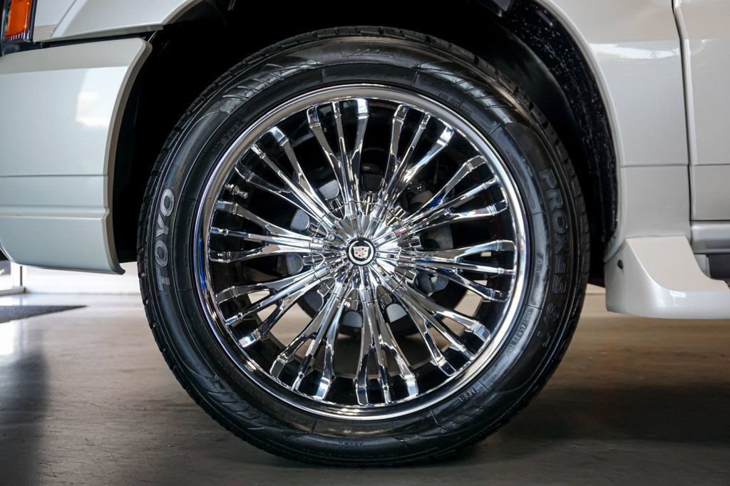 Used 2004 Cadillac Escalade EXT AWD/4WD image 29