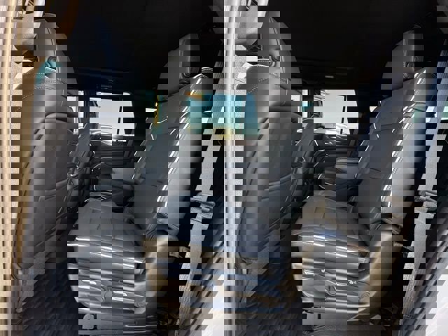 Certified 2023 Cadillac Escalade Premium Luxury w/ LPO, Radiant Package image 33