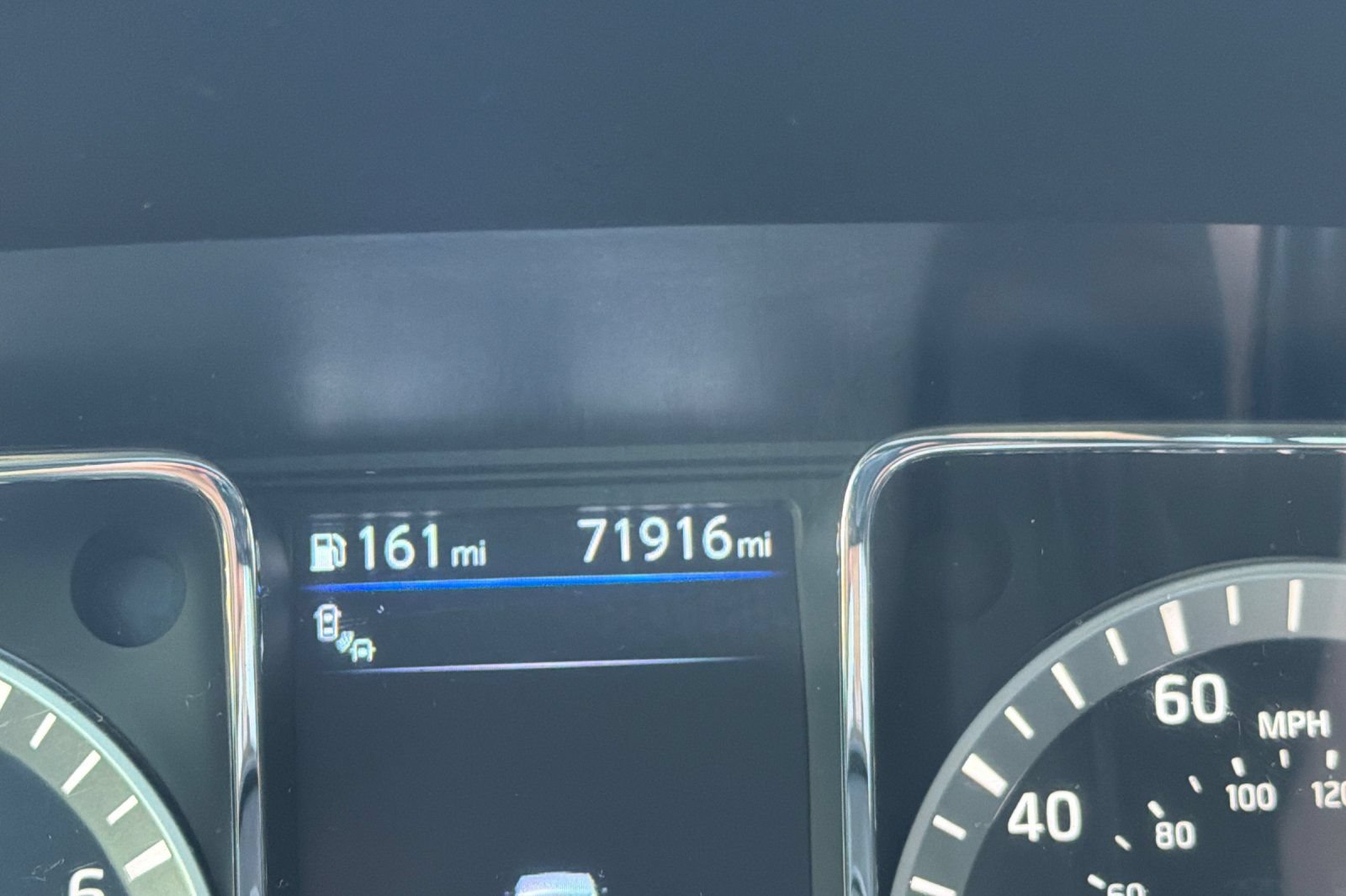 Used 2019 Nissan Titan SV w/ SV Convenience Package AWD/4WD image 22