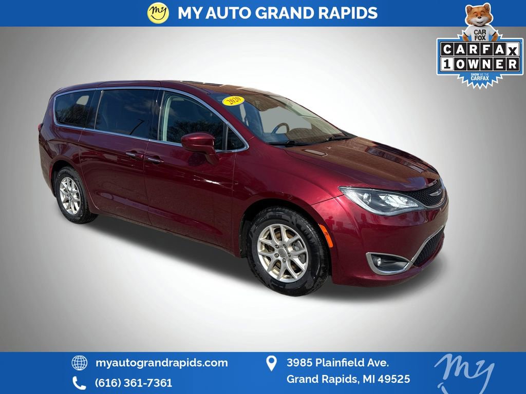 Used 2020 Chrysler Pacifica Touring w/ Cold Weather Group FWD image 1