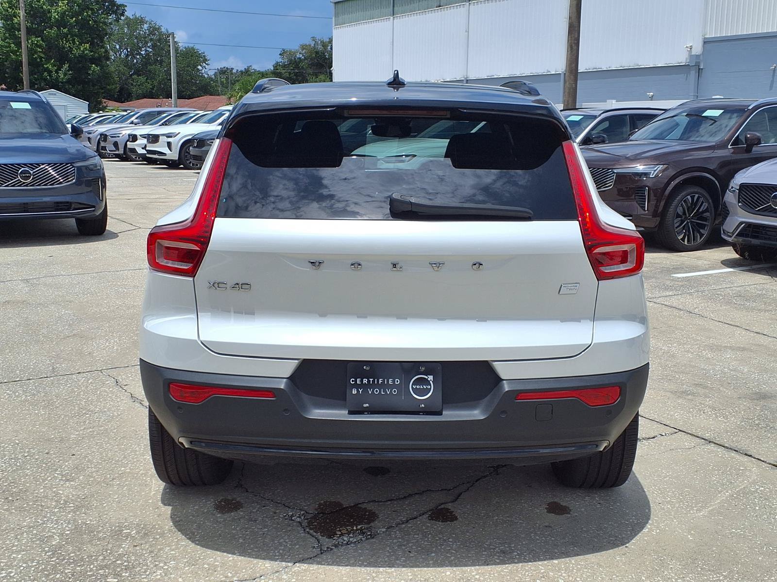 Certified 2023 Volvo XC40 Recharge Ultimate w/ Protection Package Premier AWD/4WD image 6