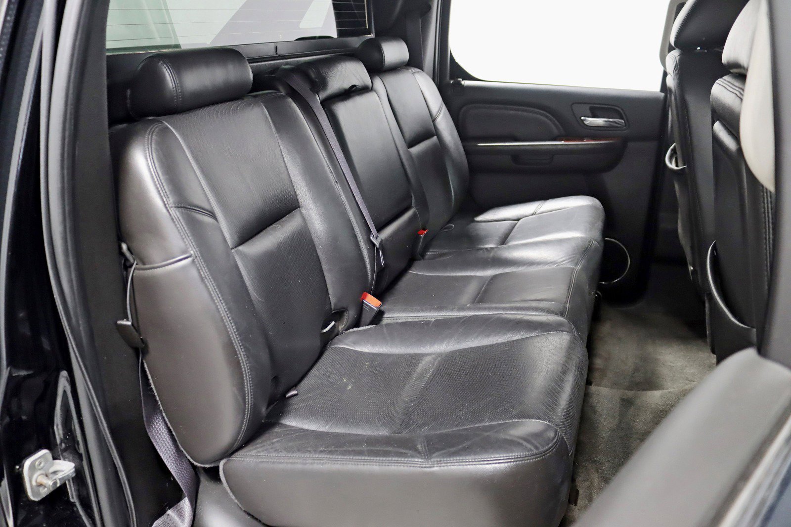 Used 2011 Cadillac Escalade EXT AWD/4WD image 24