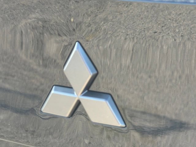 New 2026 Mitsubishi Outlander LE FWD image 11