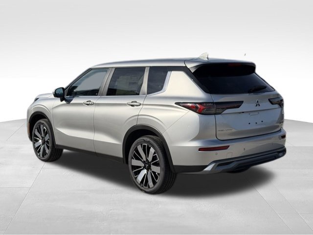 New 2026 Mitsubishi Outlander SE FWD image 3