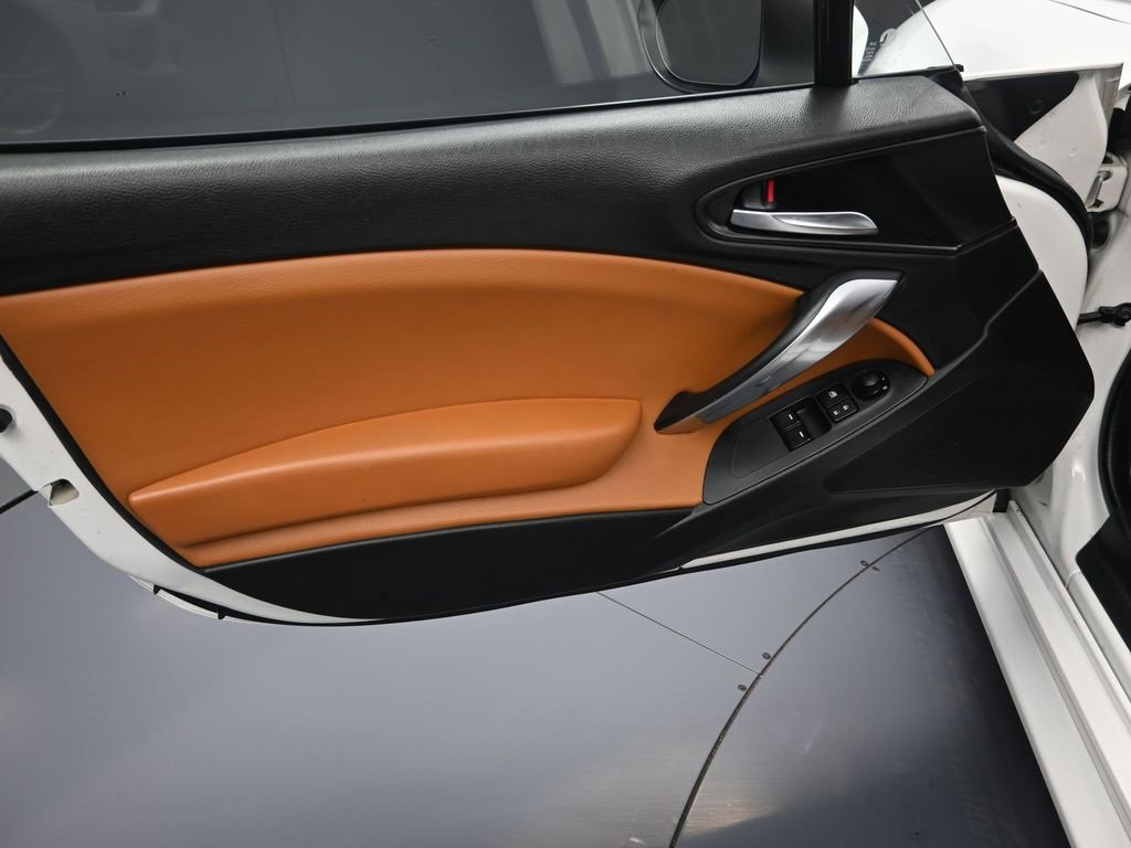 Used 2019 FIAT 124 Spider Lusso w/ Convenience Group image 9