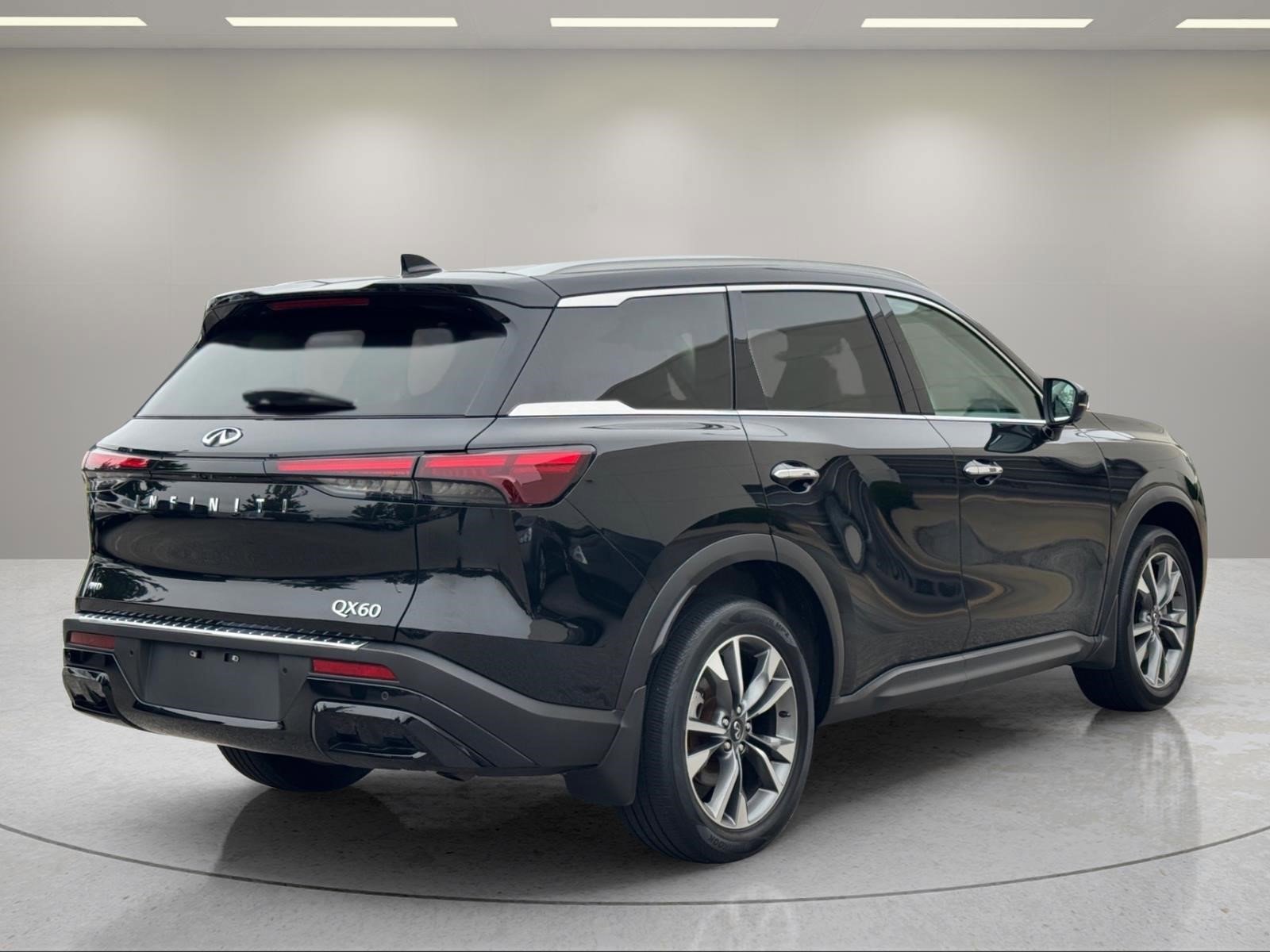 Used 2023 INFINITI QX60 Luxe w/ Cargo Package AWD/4WD image 5