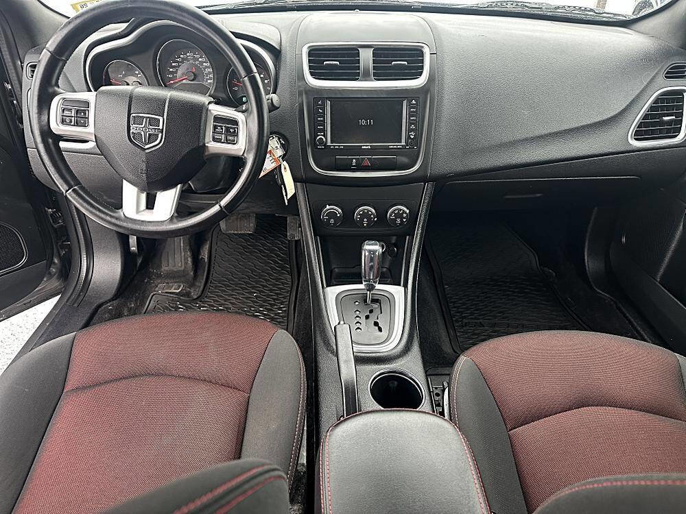 Used 2011 Dodge Avenger Heat image 10