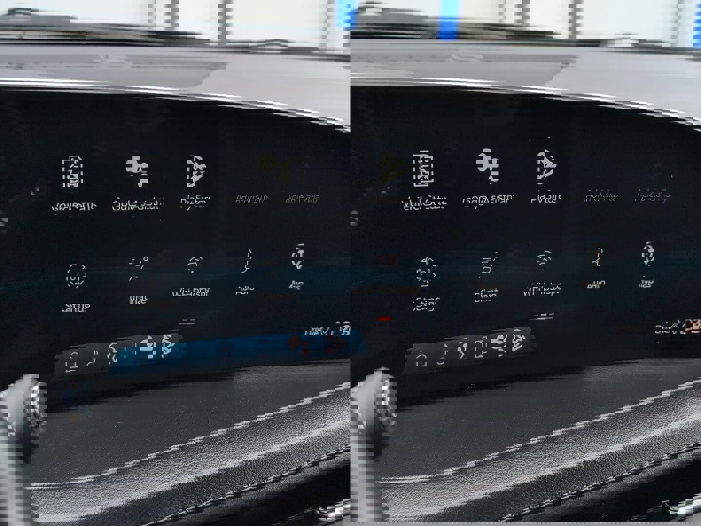 Used 2024 Cadillac XT4 Premium Luxury image 32