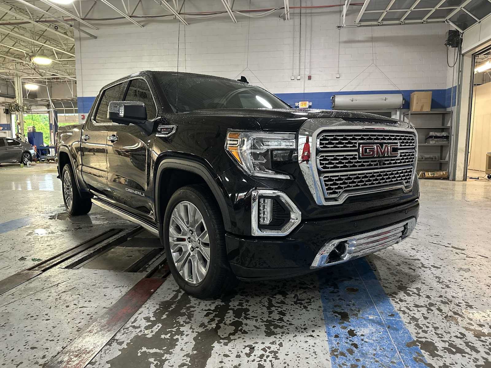 Certified 2021 GMC Sierra 1500 Denali w/ Denali Ultimate Package AWD/4WD image 16