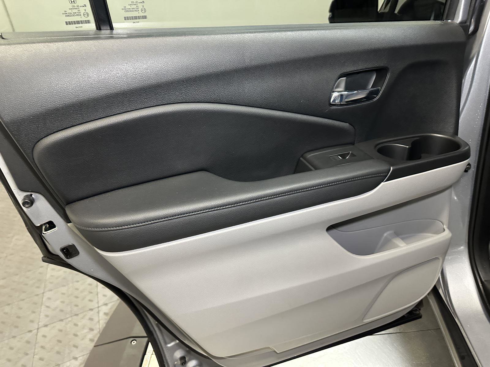 Used 2021 Honda Pilot EX image 30