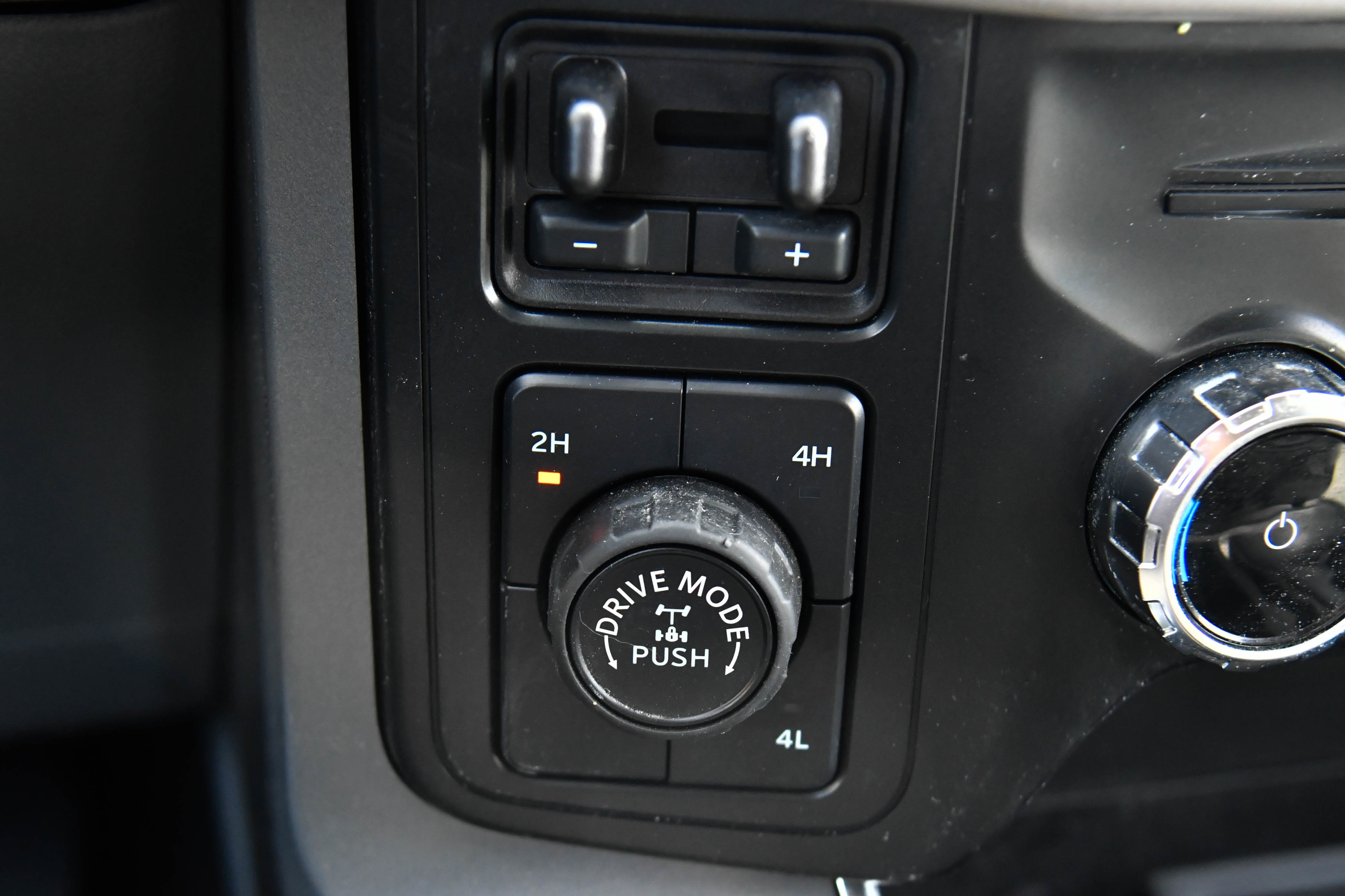 Used 2024 Ford F150 XLT w/ Equipment Group 302A MID AWD/4WD image 39