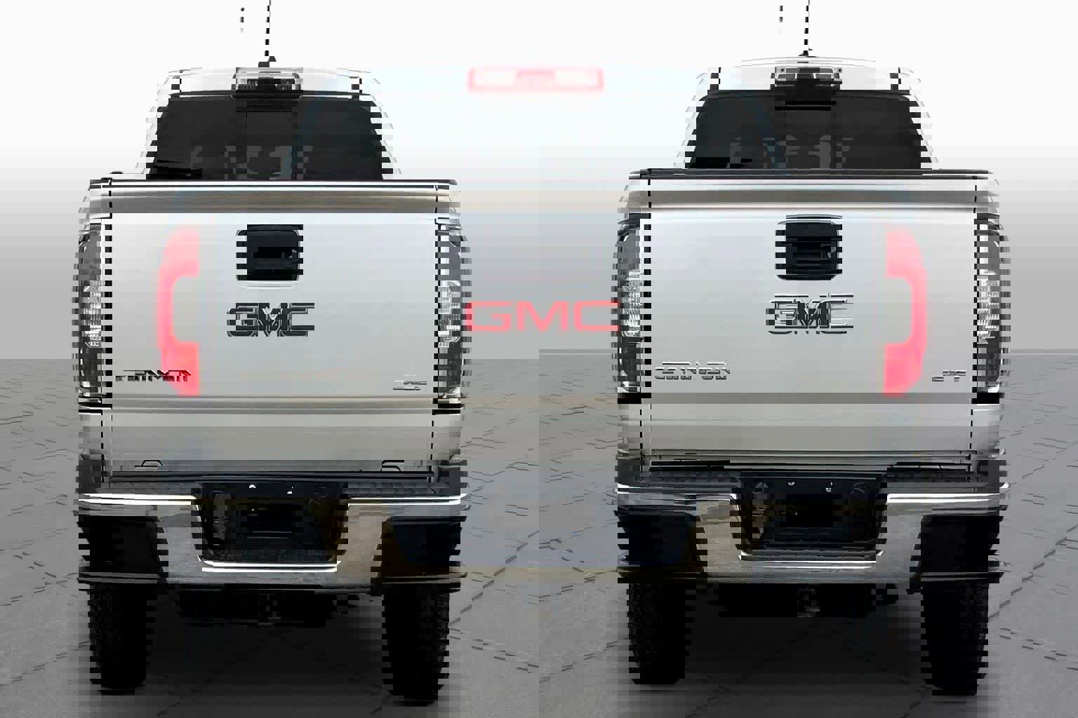 Used 2016 GMC Canyon SLE w/ SLE Convenience Package image 5