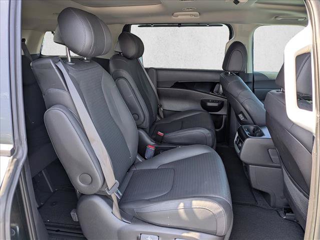 Used 2025 Kia Carnival SX Prestige FWD image 22