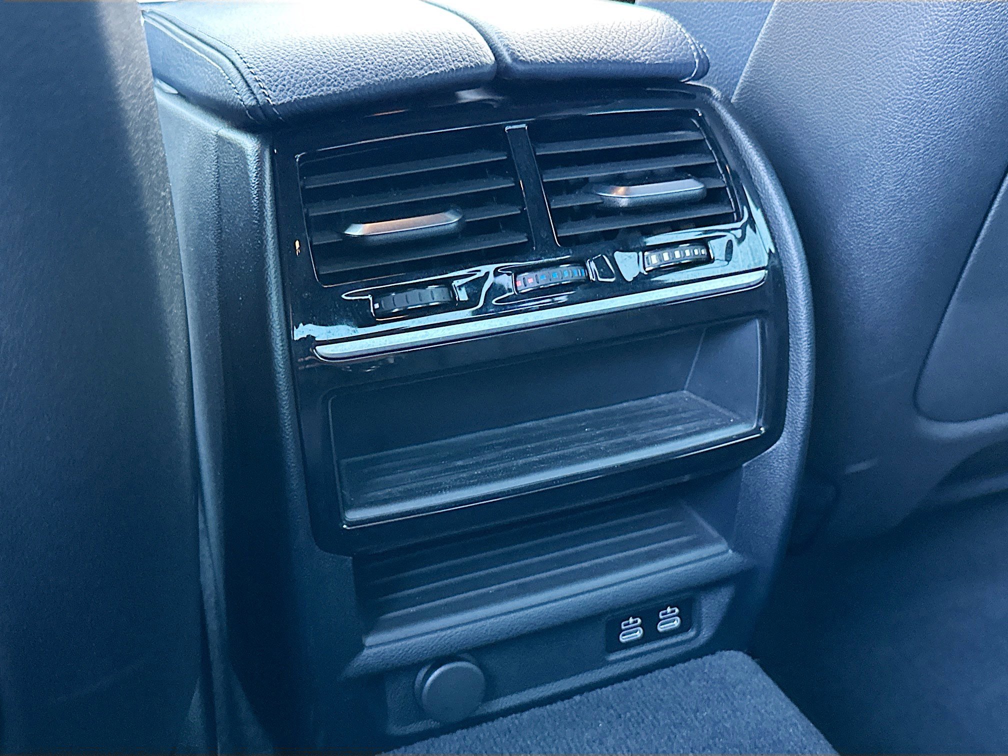 Used 2020 BMW 530i w/ M Sport Package image 27