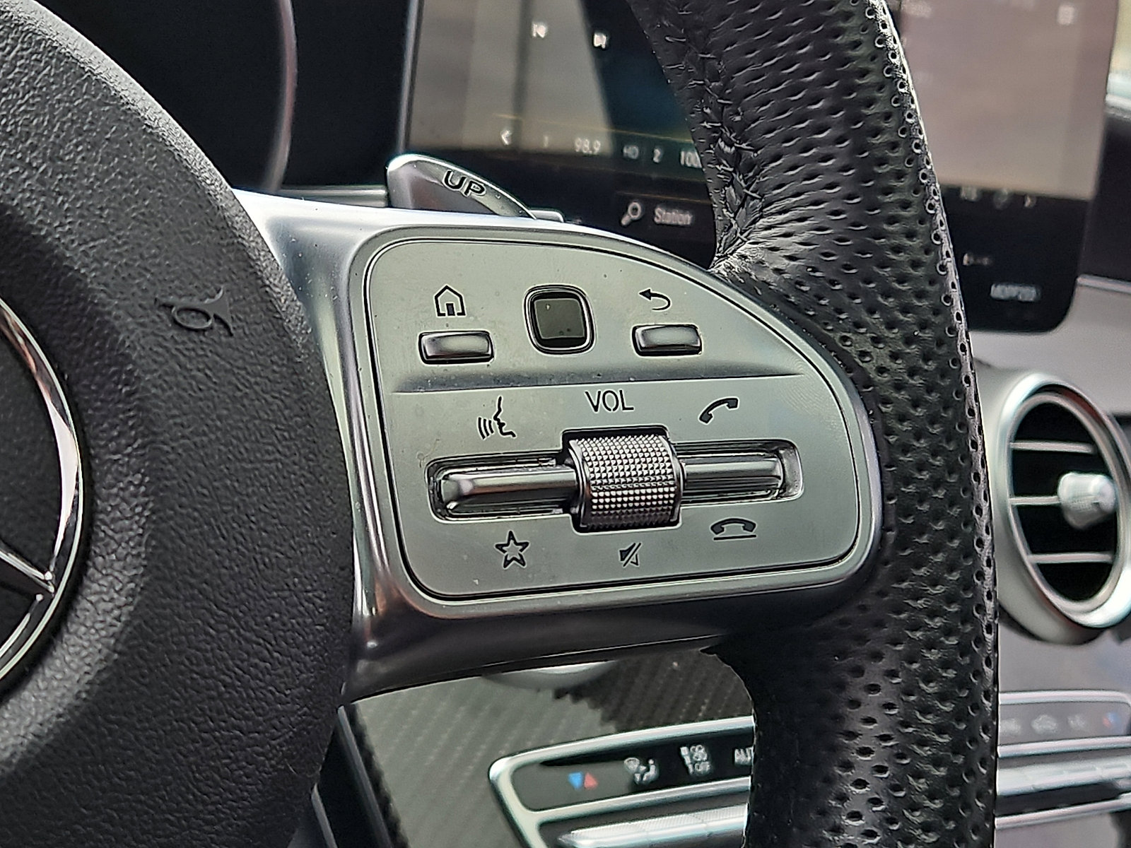 Used 2022 Mercedes-Benz GLC 43 AMG AMG GLC 43 image 23