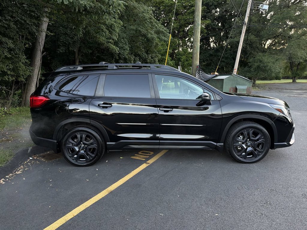 Used 2023 Subaru Ascent Onyx Edition AWD/4WD image 9