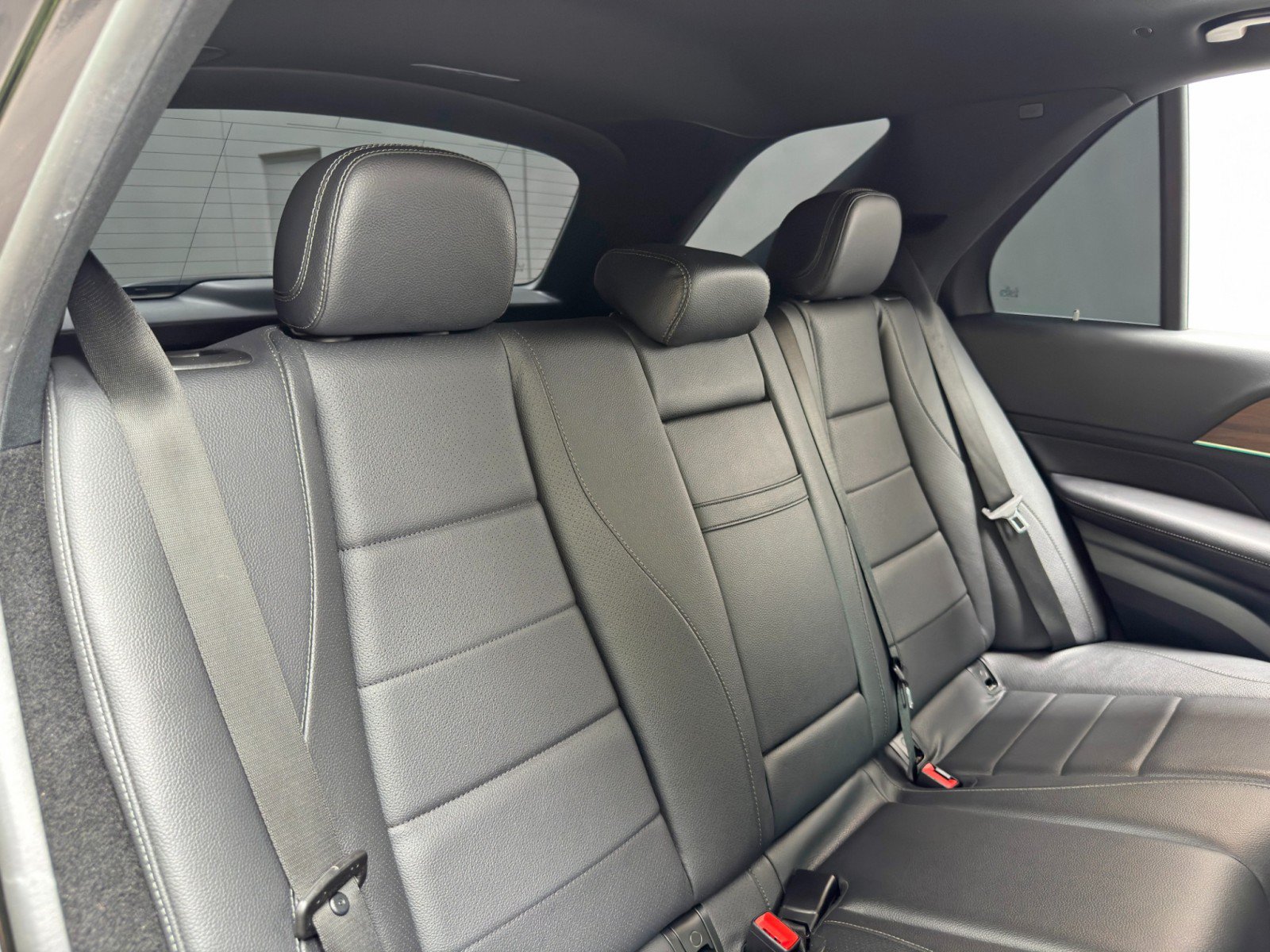 Used 2021 Mercedes-Benz GLE 350 w/ Premium Package image 44