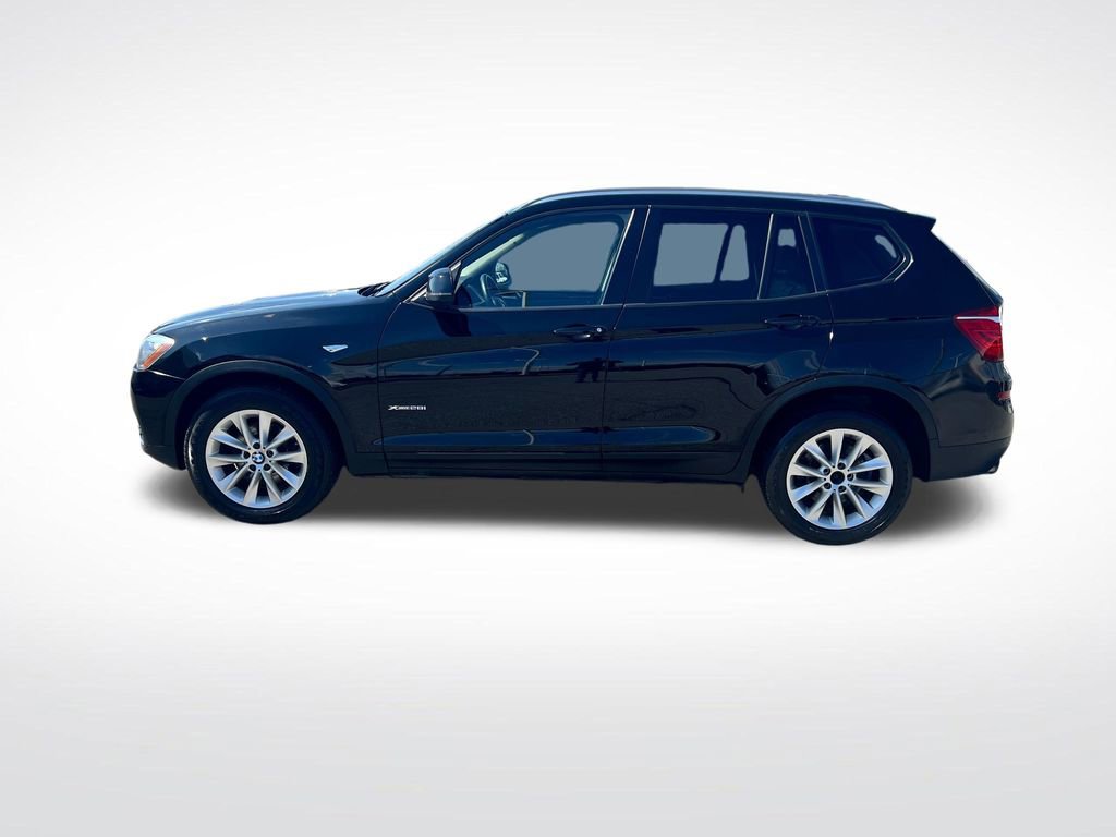 Used 2017 BMW X3 xDrive28i image 2