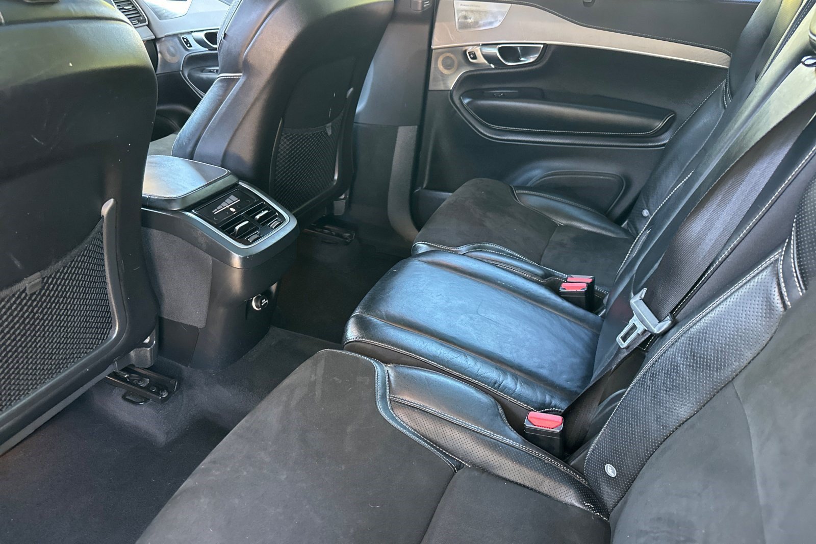 Used 2019 Volvo XC90 T6 R-Design w/ Advanced Package AWD/4WD image 28