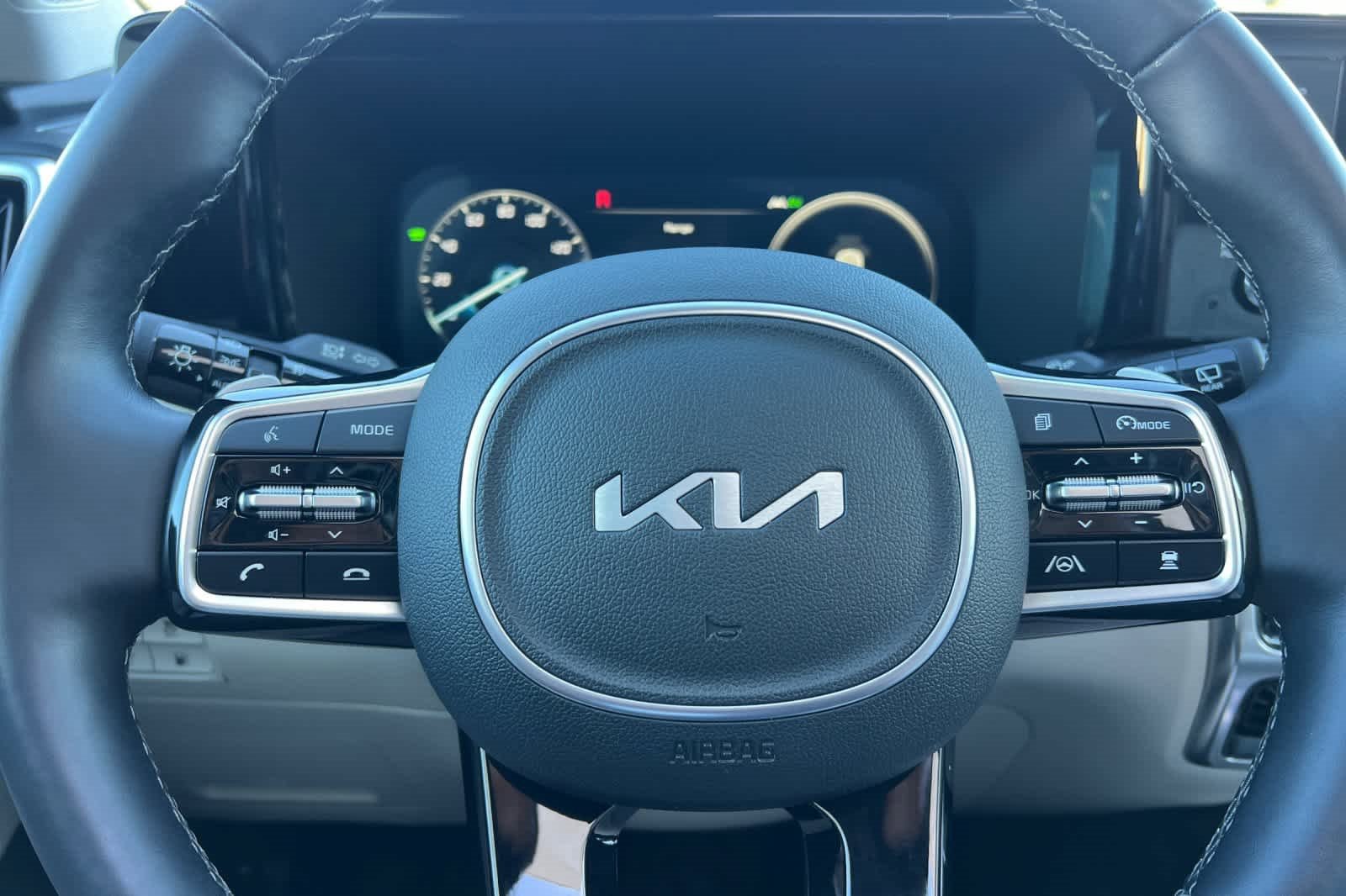 Used 2023 Kia Sorento SX Prestige image 25