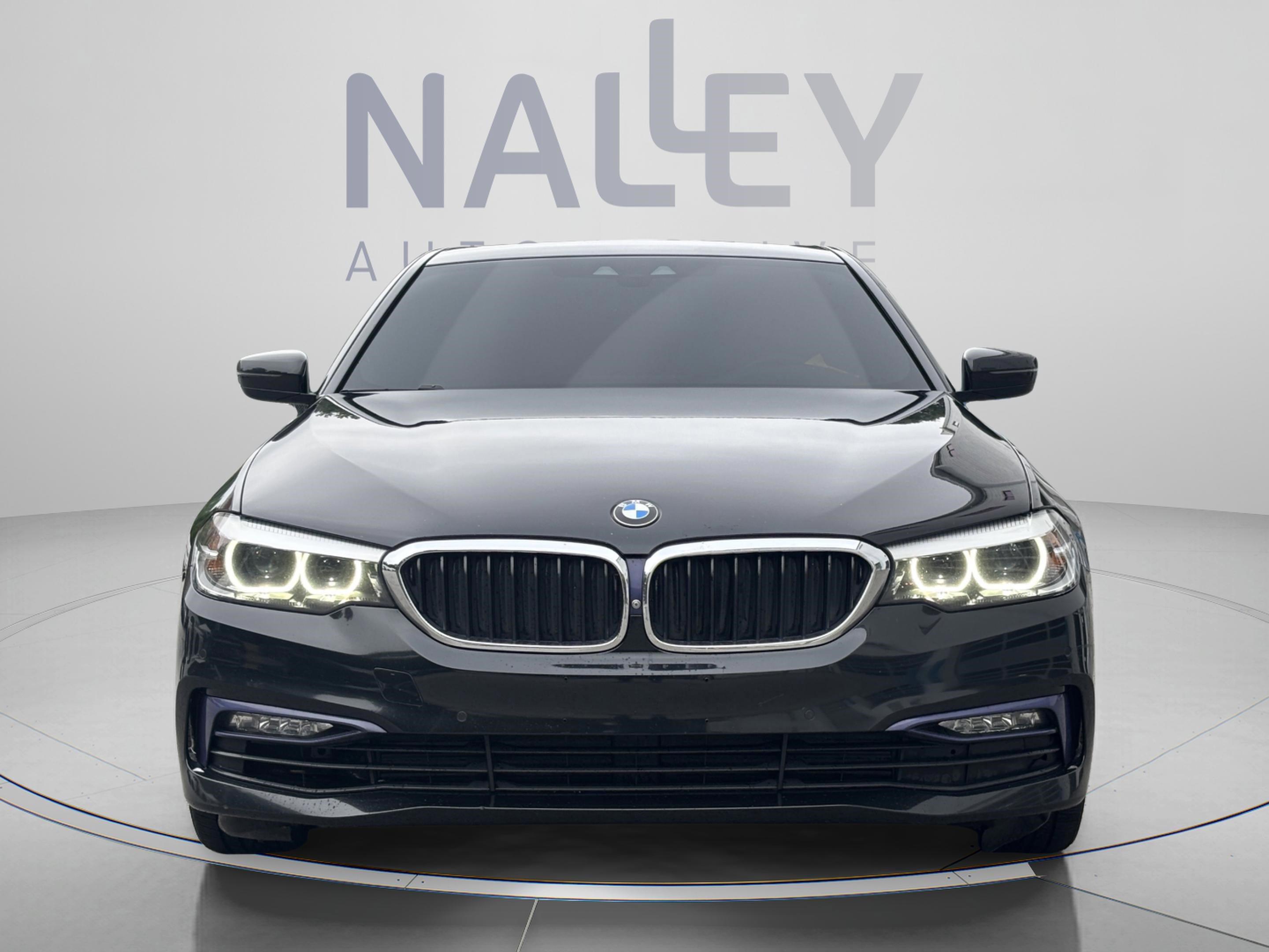 Used 2017 BMW 530i xDrive AWD/4WD image 9