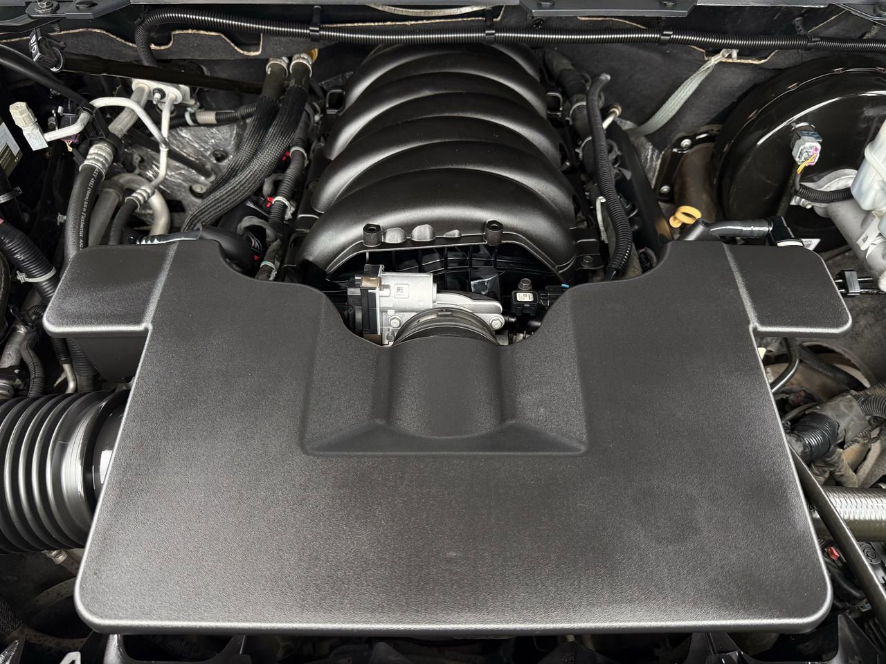 Used 2018 Chevrolet Silverado 1500 LTZ w/ Texas Edition AWD/4WD image 24
