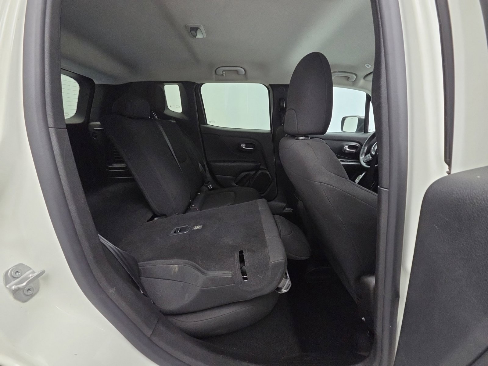 Certified 2022 Jeep Renegade Sport w/ Sport Appearance Group AWD/4WD image 35